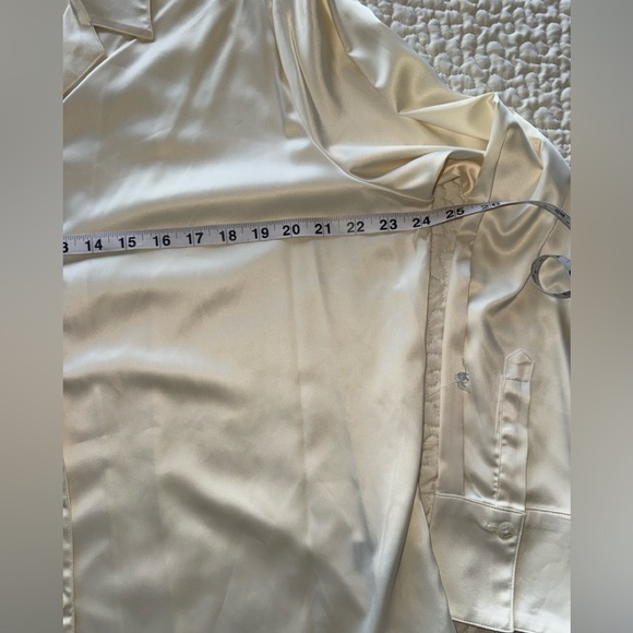 NWT Investments Cream Satin Button Down Shirt Plus Size 18W - Picture 5 of 13